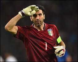 Combien de sélections compte Gianluigi Buffon avec l'Italie ?