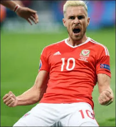 Quel est le club formateur d'Aaron Ramsey ?