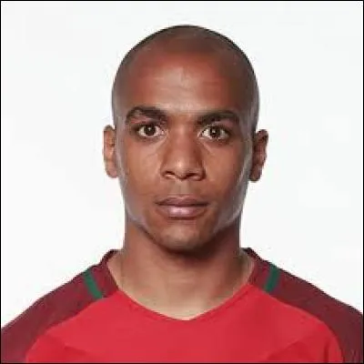 Toutes catégories d'âge confondues combien d'Euro Joao Mario a-t-il remporté avec le Portugal ?