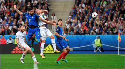Dernier match des quarts de finale : France-Islande. Ce fut un très beau match mais lequel l'a remporté ?