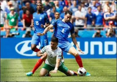 En tout, combien de français se sont pris au moins un carton jaune ?