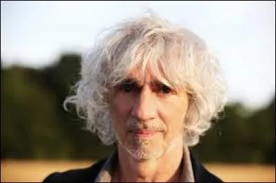 Il est d'origine algérienne et fut guitariste de Rock. Il est...