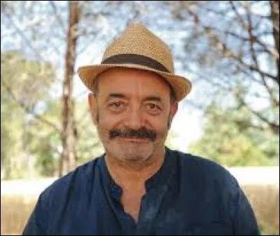 Qui est cet auteur-compositeur d'origine libanaise ?