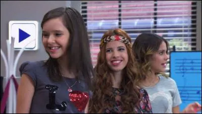 Quel est le nom de la cousine de Francesca, qui apparaît dans la saison 2 ?