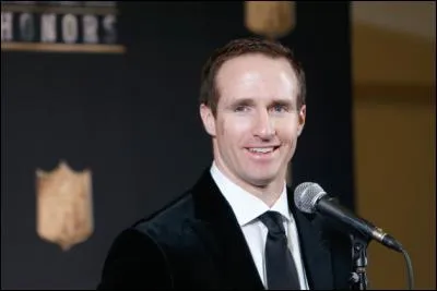 De quelle équipe Drew Brees est-il actuellement le quart-arrière ?