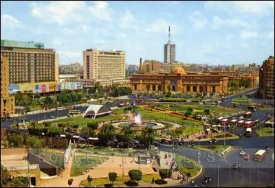 Quelle ville abrite le Zamalek et la place Tahrir ?