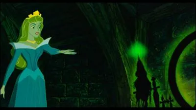 Dans "La Belle au bois dormant", à quel âge Aurore pourra-t-elle retourner au château pour la première fois ?