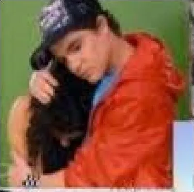 Nata va se casser la cheville à cause de Ludmila et Maxi va la défendre de Ludmila.