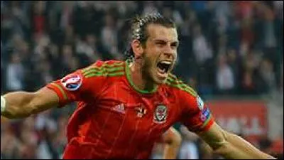 Quelle équipe britannique parvint jusqu'au stade des demi-finales ?