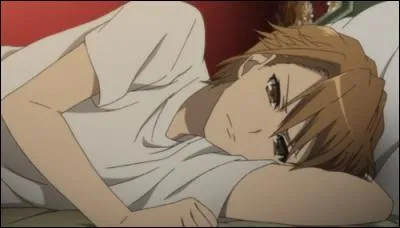 Qui explique à Koichi la malédiction qui plane sur sa classe ?