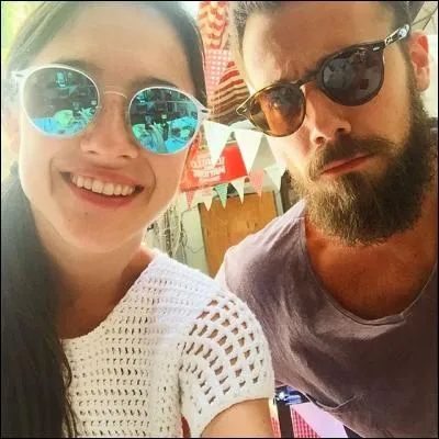 Comment s'appelle son époux ?