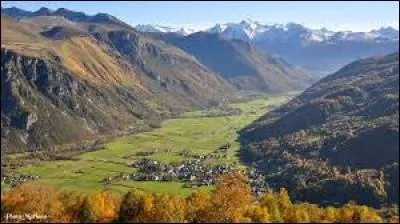 Enfin, trouvez de quel mot je parle : espace formé par un cours d'eau entre deux montagnes.