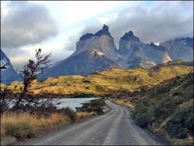 Je suis Chilien, j'habite au/en...