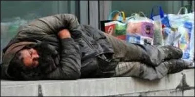 Un p'tit regard, un p'tit...