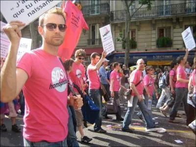 La Mairie de Marseille a t pingle par la Halde pour discrimination envers un salari gay. Qu'est-il arriv  ce salari?