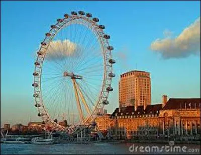 Ce monument, londonien également, s'appelle...