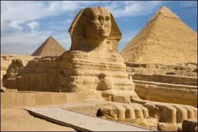Dans quel pays trouve-t-on ce genre de sculpture en sable et en terre appelée Sphinx ?