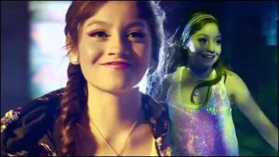 Quelles sont les chansons des compétitions de Luna et Simon ?