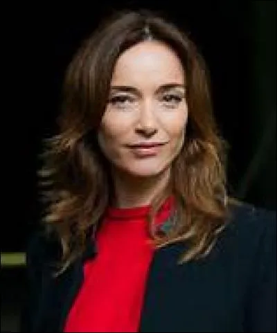 Quel &eacute;tait le nom de famille de Lucie ?