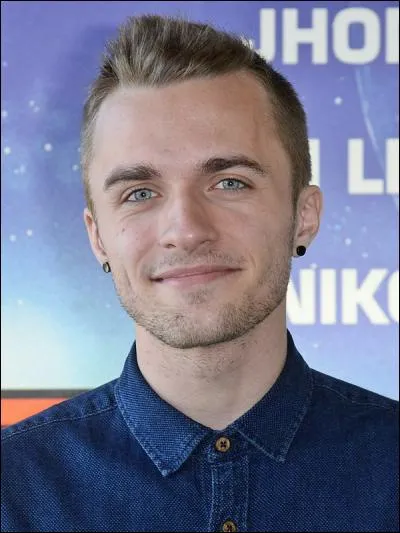 Comment s'appelle son frère ?