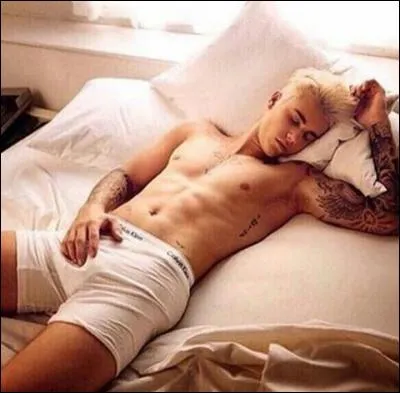 Comment appelle-t-il son instrument génital ?