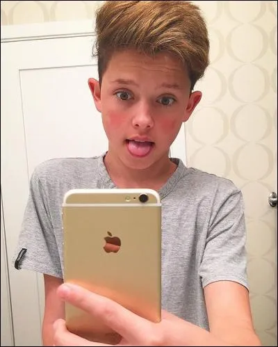 Quel téléphone a Jacob?