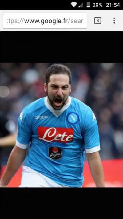 De quelle ville de France est natif Gonzalo Higuaine ?