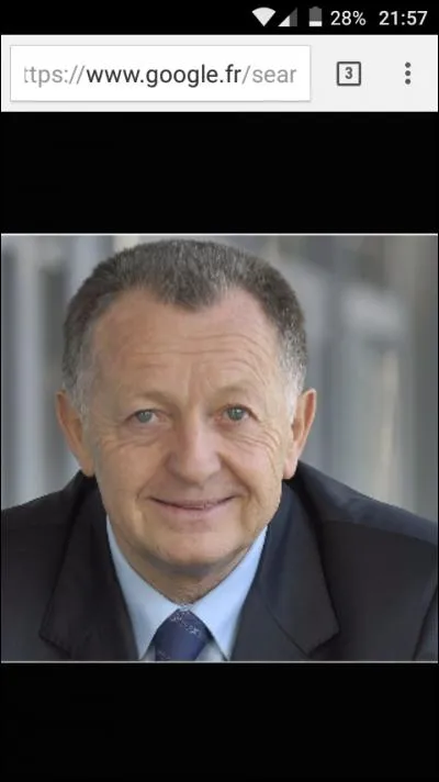 De quel club J-M Aulas est-il président ?