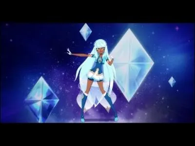 Avec quel bijou Talia se transforme-t-elle ?