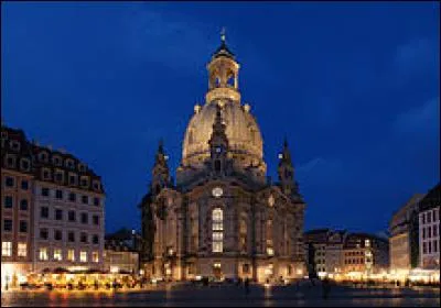 Dans quel pays se situe la ville de Dresde ?