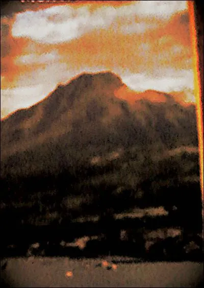 Quel volcan dévasta la ville de Saint-Pierre le 8 mai 1902 ?