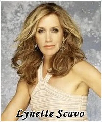 Comment s'appelle cette mère au foyer. Elle mène tant bien que mal sa vie de maman, après avoir abandonné bon gré mal gré une brillante carrière dans la publicité ?