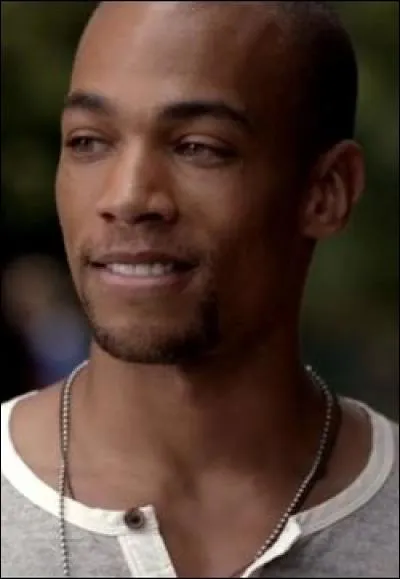 Du sang de quel vampire Jesse s'est-il transformé ?