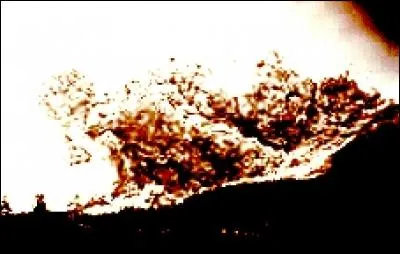 De quoi est composée la nuée ardente ?