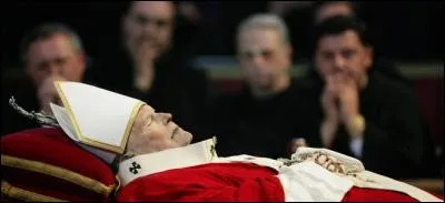 Donnez-moi ses dates de naissance et de mort.