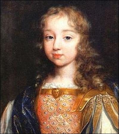Quel célèbre écrivain connu pour l'éloquence de ses discours a été le précepteur des enfants de Louis XIV ?
