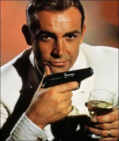 Quel est le prénom du méchant Mr. Goldfinger dans le film du même nom?