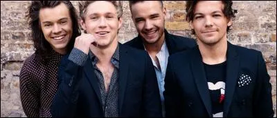 À quelle date exacte le groupe s'est-il retrouvé à 4 ?