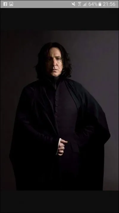 Qui prend la place de Severus Rogue à la direction de Poudlard ?