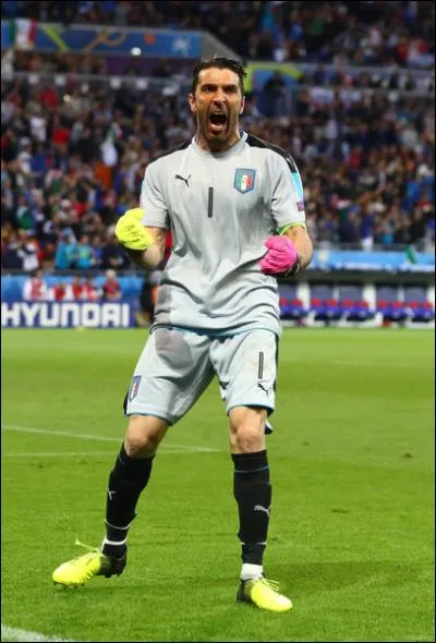 Combien de sélections compte Buffon ?