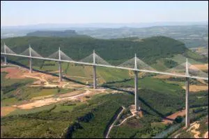 Merveille d'architecture moderne et de technologie, ce viaduc se trouve dans le dpartement :