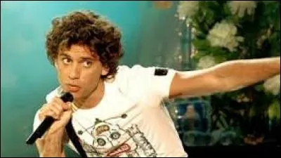 Quand a-t-il chant&eacute; au Parc des Princes pour la premi&egrave;re fois ?