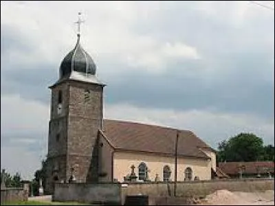 Voici l'église Sainte-Menne de La Chapelle-devant-Bruyères. Commune lorraine dans le canton de Gérardmer, elle se trouve dans le département ...