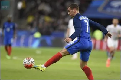 Pendant quel match de l'euro 2016 Antoine Griezmann a-t-il marqué 2-0 ?