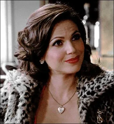 Dans quelle série incarne-t-elle Betty Johnson ?