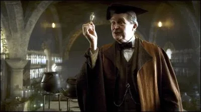 Qu'est-ce qui a trahi Horace Slughorn ?