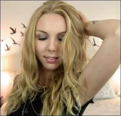 Sandrea26France a eu un bébé.