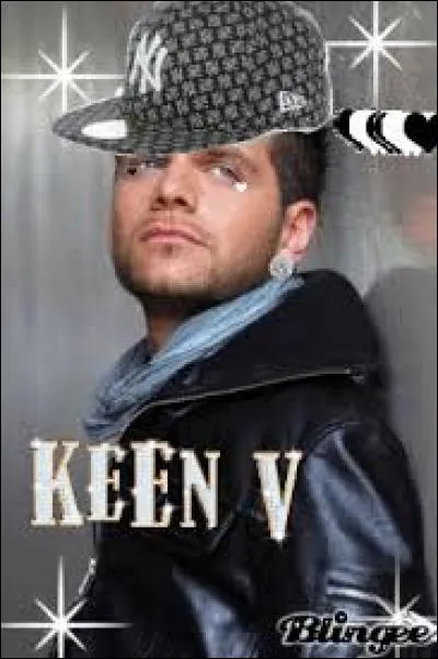 De quelle chanson Keen'V a-t-il fait une reprise dans son premier album ?