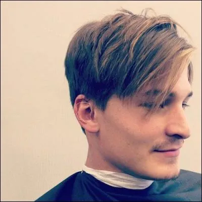 Pour un homme, quelle est la durée de vie d'un cheveu en moyenne ?