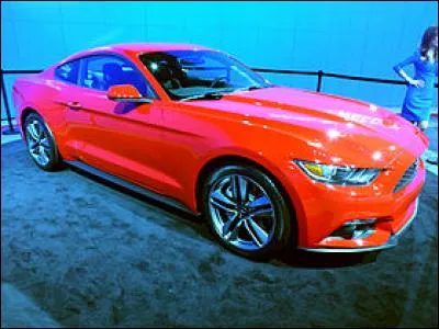 À la sortie de quel film la nouvelle Ford Mustang fut-elle dévoilée en avant-première ?